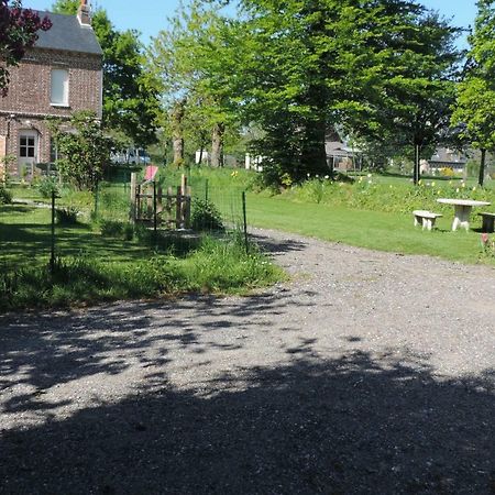 Belval Cottages Benouville  Exteriör bild