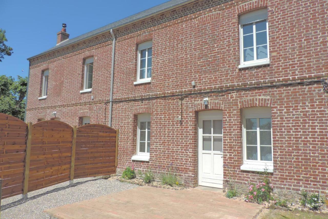 Belval Cottages Benouville  Exteriör bild