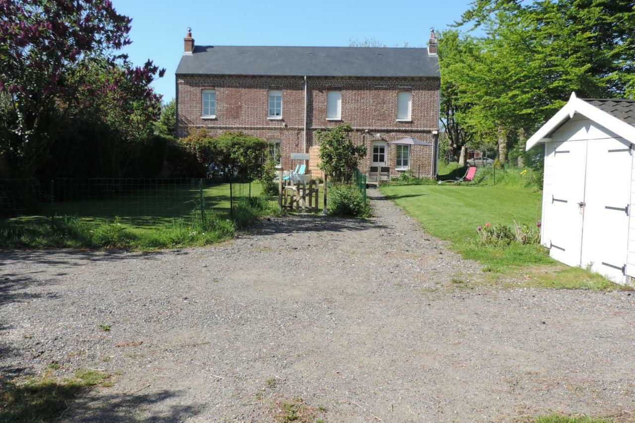 Belval Cottages Benouville  Exteriör bild